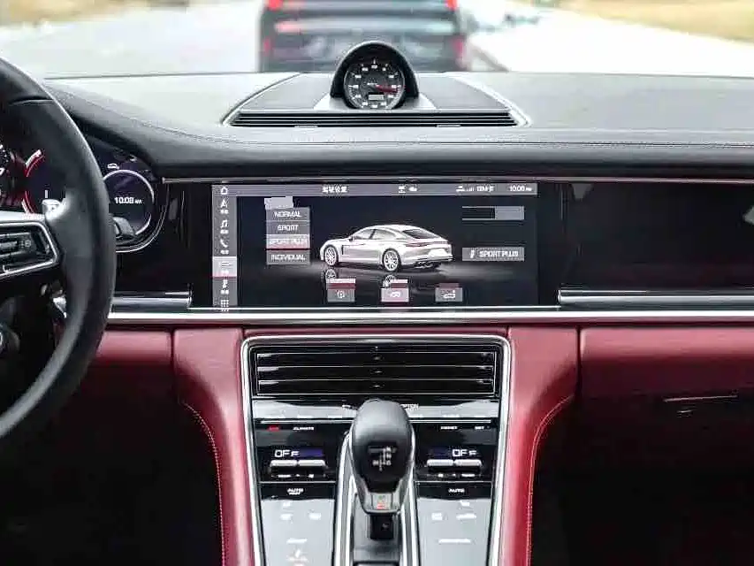 Porsche Panamera 2021 — фото 10
