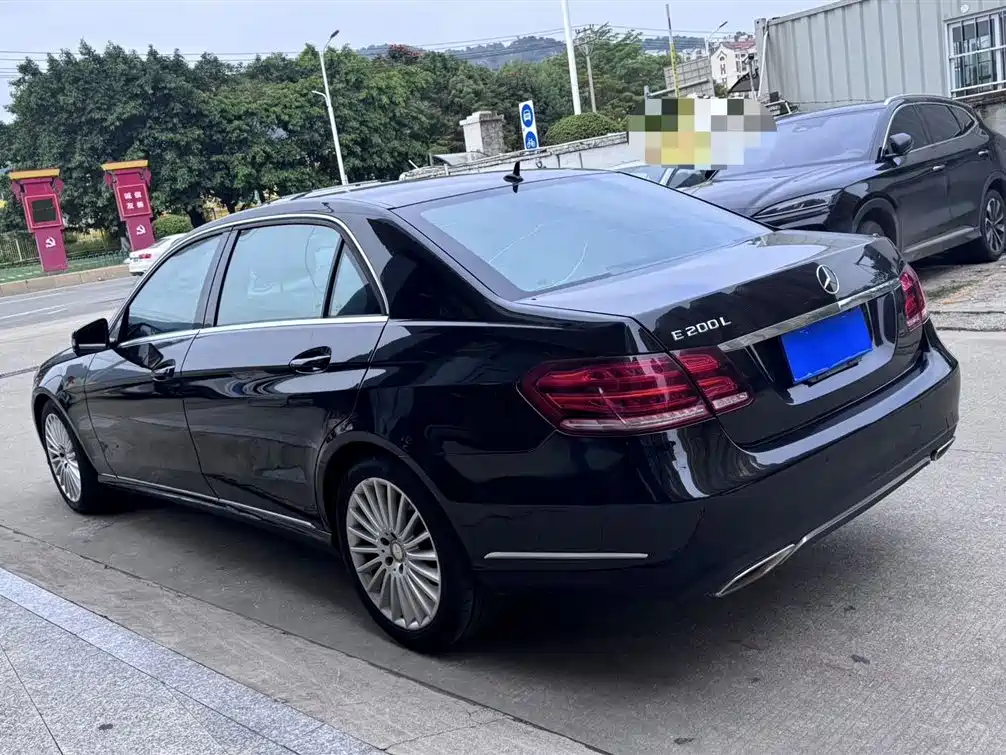 Mercedes-Benz E-Class 2015
