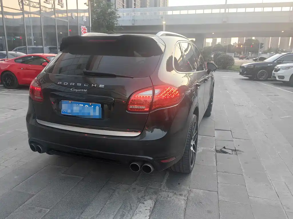 Porsche Cayenne 2014