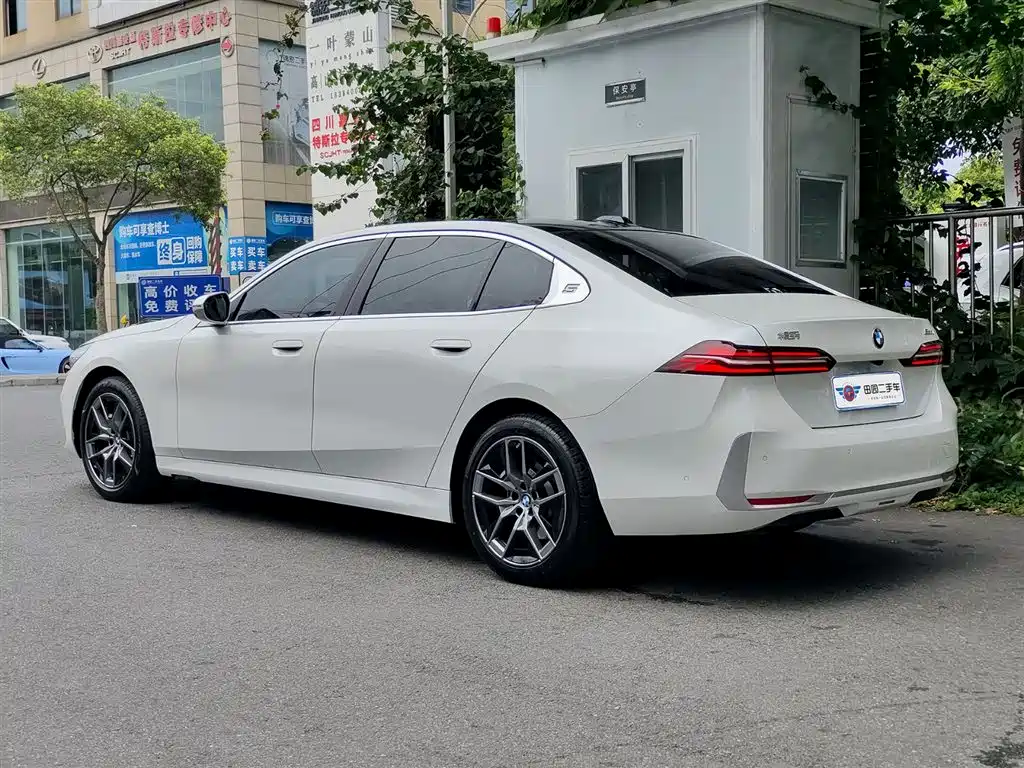 BMW 5 Series 2024