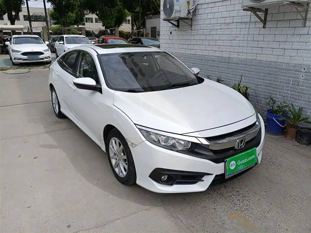 Honda Civic 2018 — фото 4