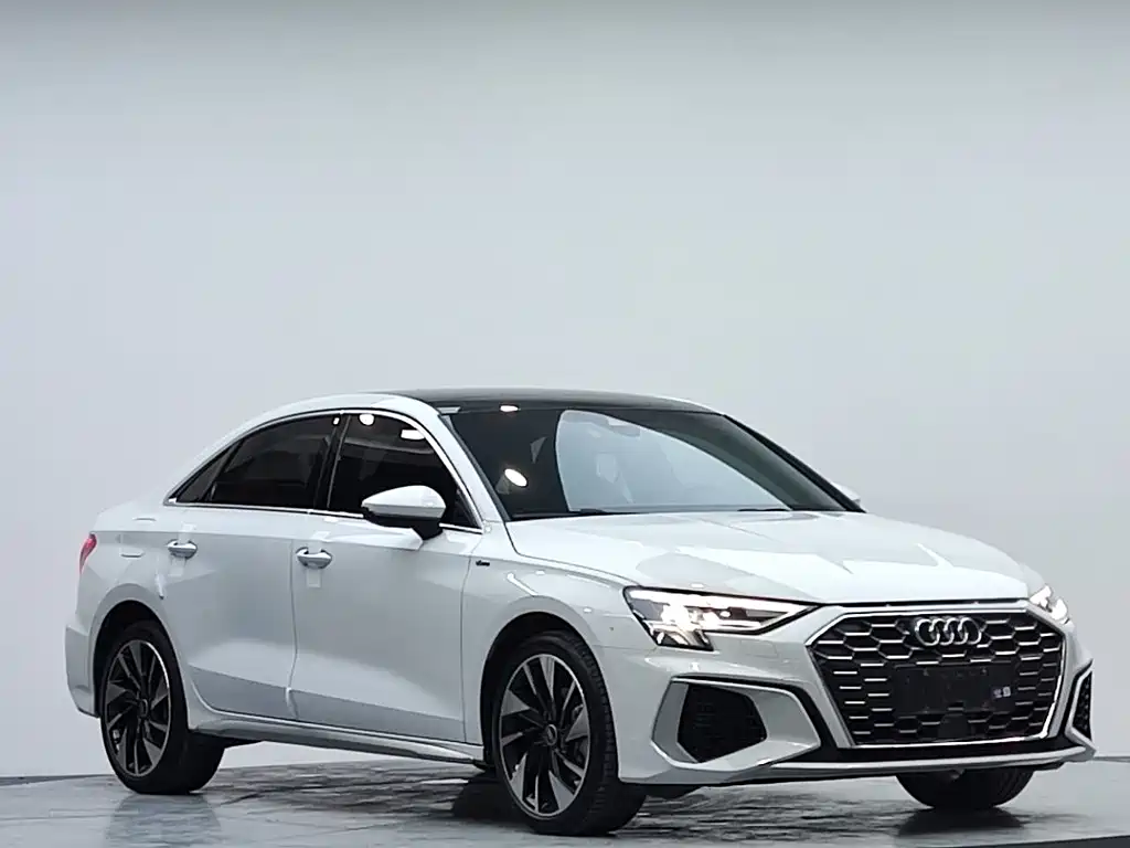 Audi A3 2023 — фото 3