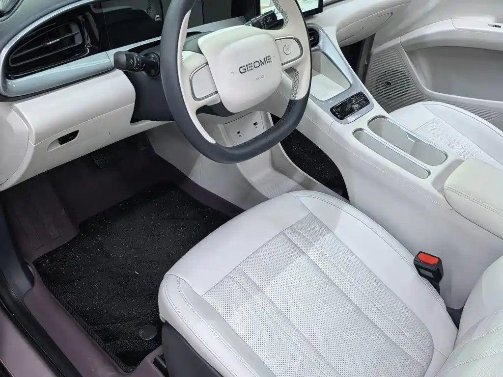 Geely Galaxy Starwish 2026 — фото 7