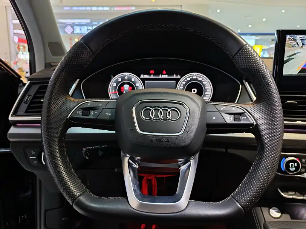 Audi Q5L 2022 — фото 12