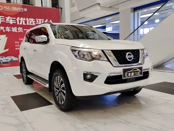 Nissan Terra 2018