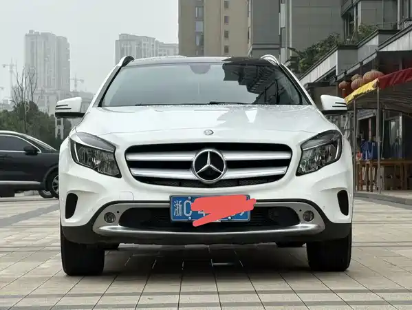 Mercedes-Benz GLA 2016