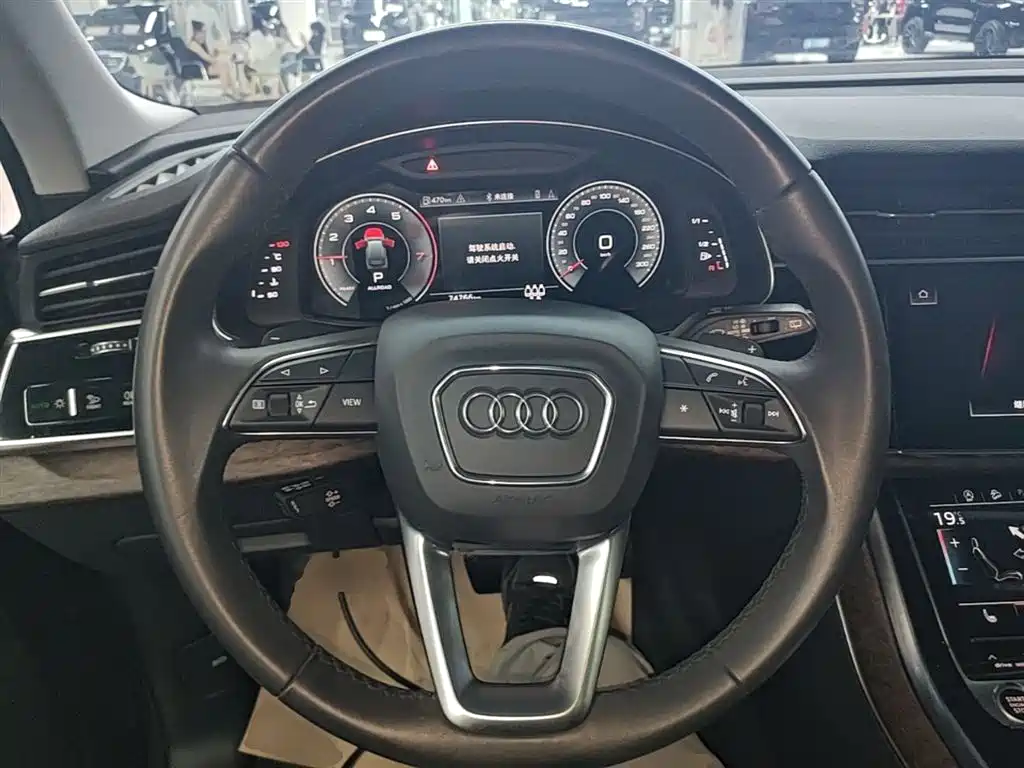 Audi Q7 2020 — фото 11