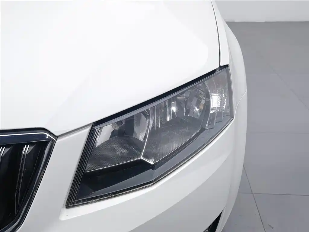 Skoda Octavia 2016 — фото 7