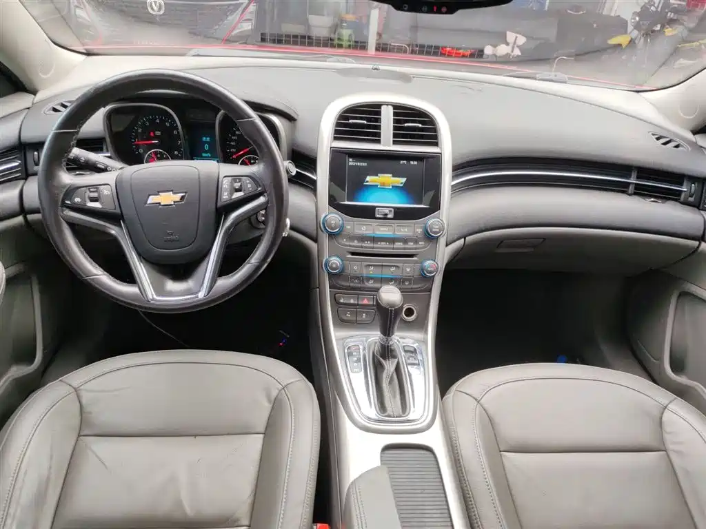 Chevrolet Malibu 2016 — фото 10