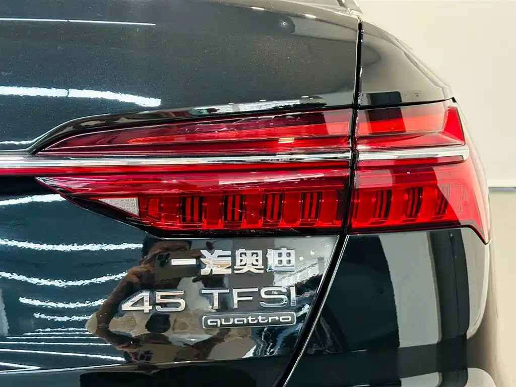 Audi A6L 2024 — фото 14
