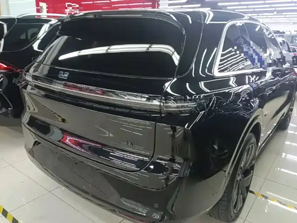 Li Auto L6 2024