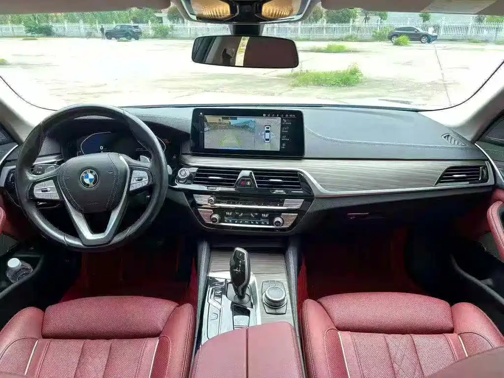 BMW 5 Series 2022 — фото 8