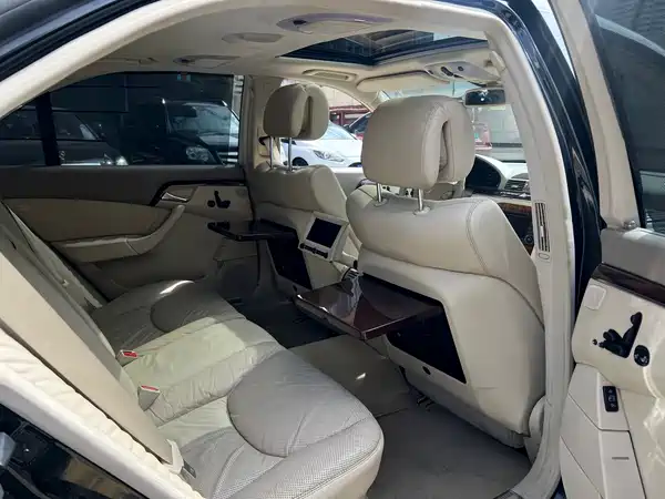 Mercedes-Benz S-Class 2004