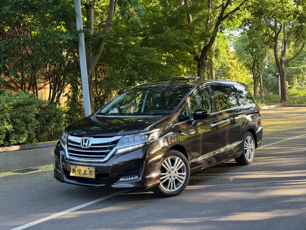 Honda Elysion 2018 — фото 1