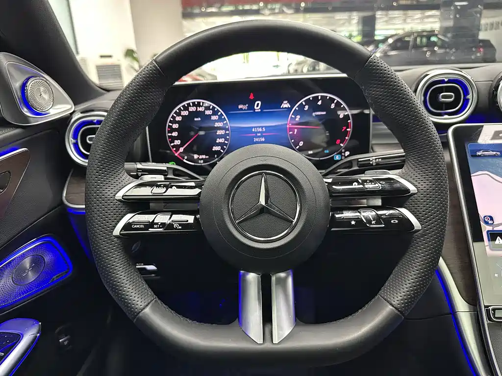 Mercedes-Benz C-Class 2025 — фото 16