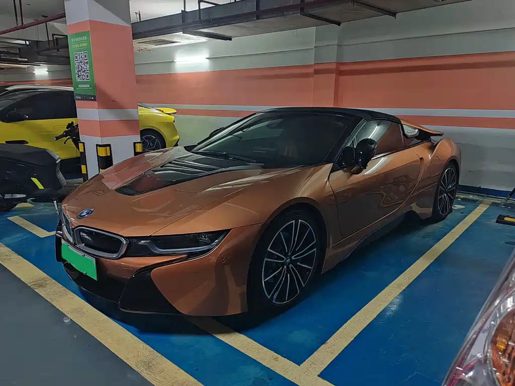 BMW i8 2020 — фото 1