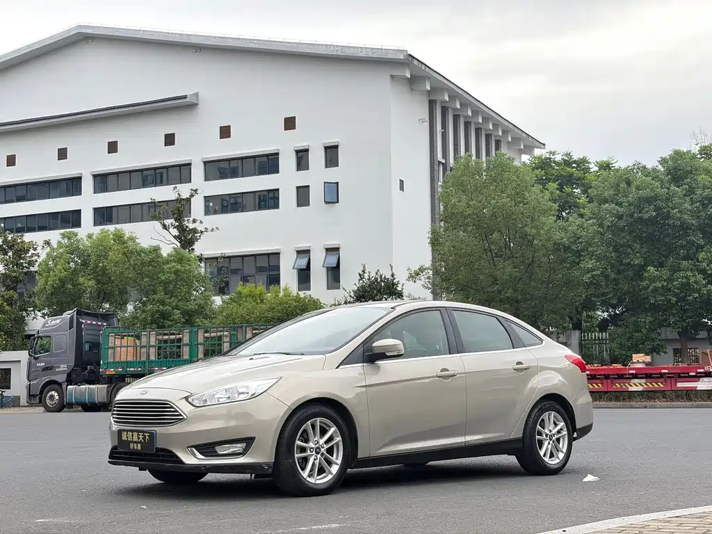 Ford Focus 2016 — фото 1