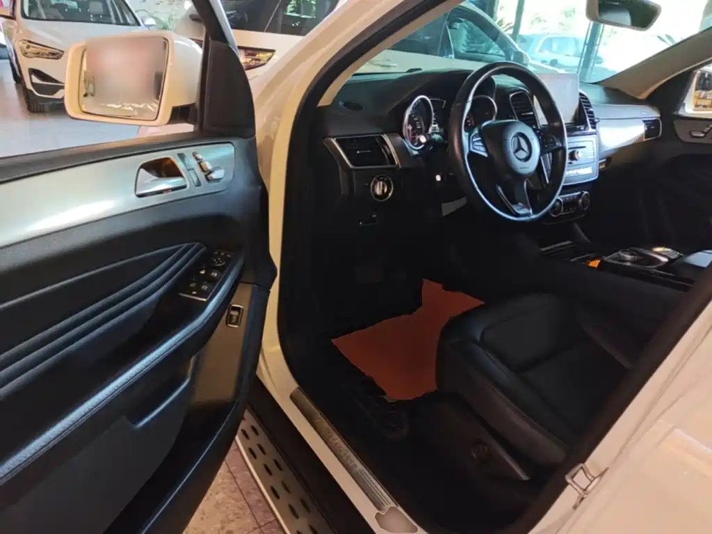 Mercedes-Benz GLE 2015 — фото 16