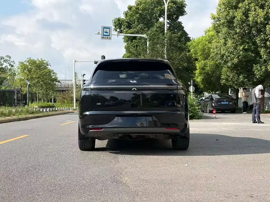 Li Auto Li L7 2023