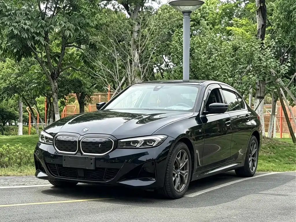 BMW i3 2022 — фото 1