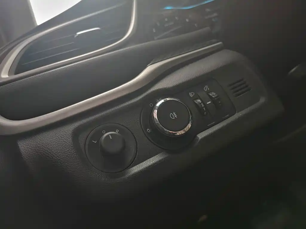 Buick Excelle GT 2016 — фото 16