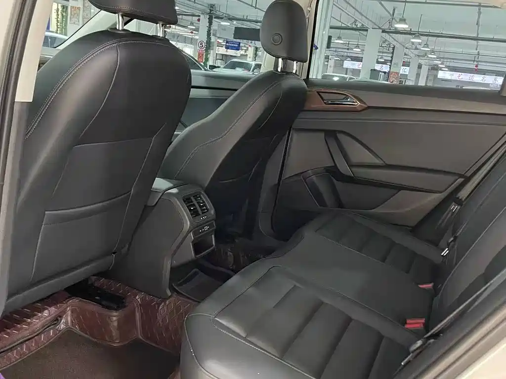 Volkswagen Tharu 2022
