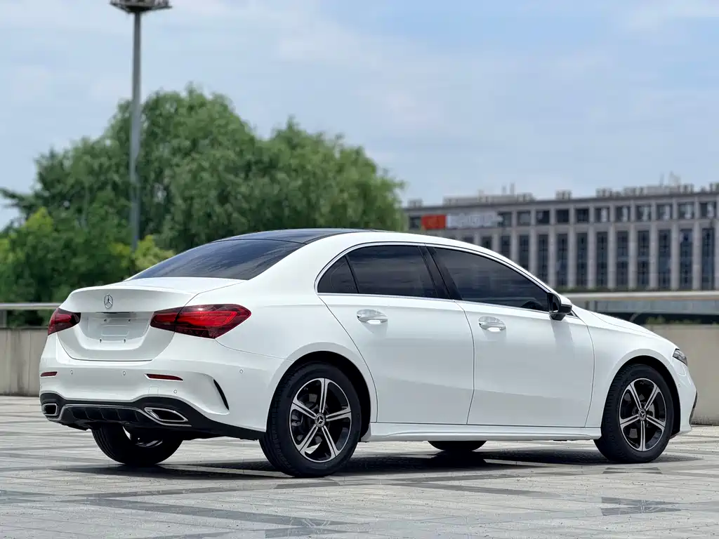 Mercedes-Benz A-Class 2025 — фото 7