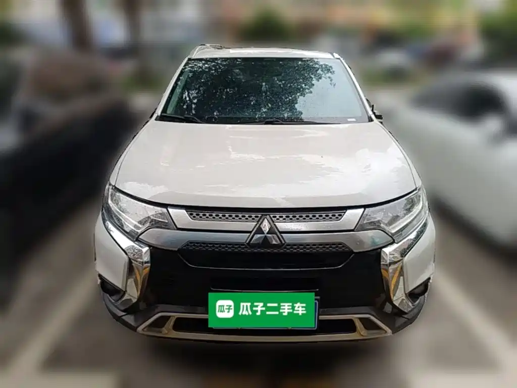 Mitsubishi Outlander 2019 — фото 24