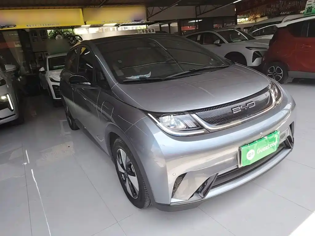 BYD Dolphin 2023
