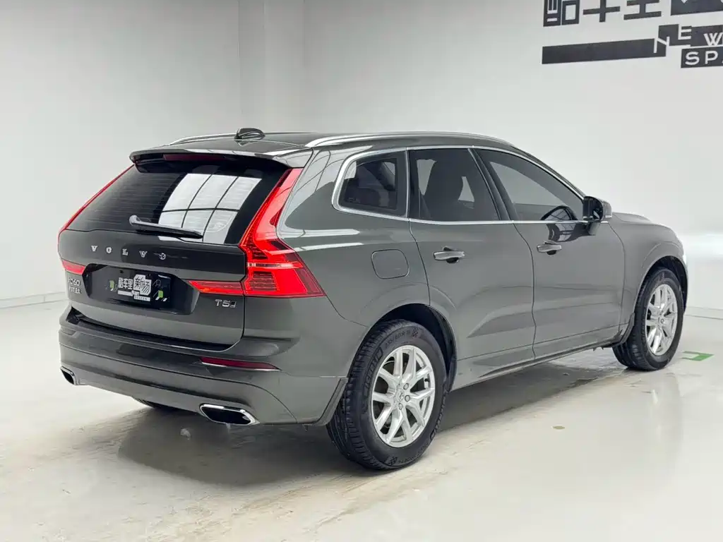 Volvo XC60 2018 — фото 4
