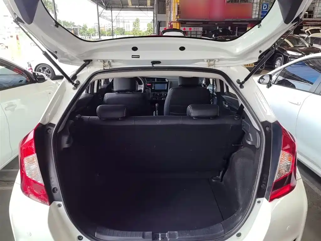 Honda Fit 2017 — фото 19