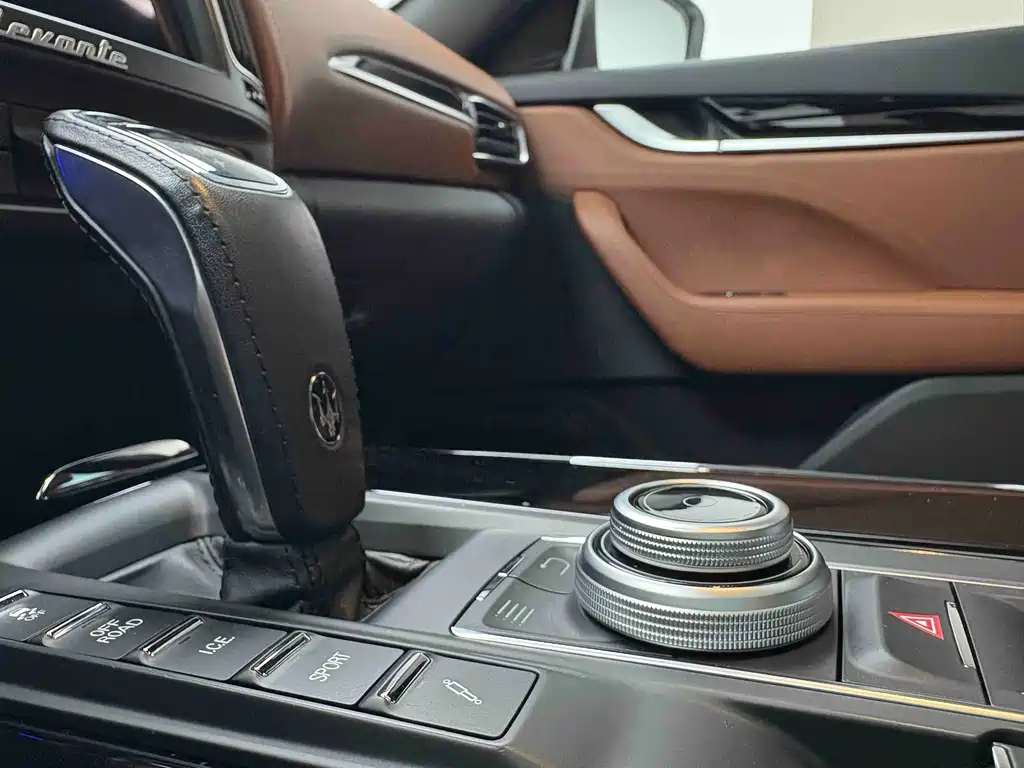 Maserati Levante 2021 — фото 10