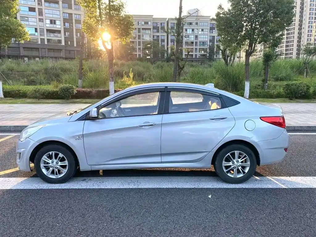 Hyundai Verna 2013