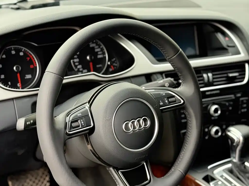 Audi A4L 2014 — фото 5