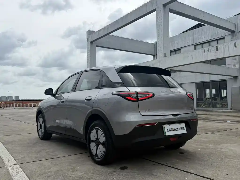 Geely Galaxy Starwish 2025 — фото 7