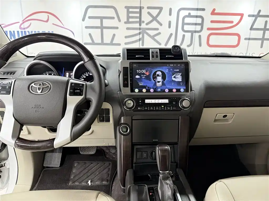 Toyota Prado 2014 — фото 11