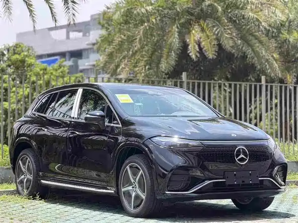 Mercedes-Benz EQS SUV 2026
