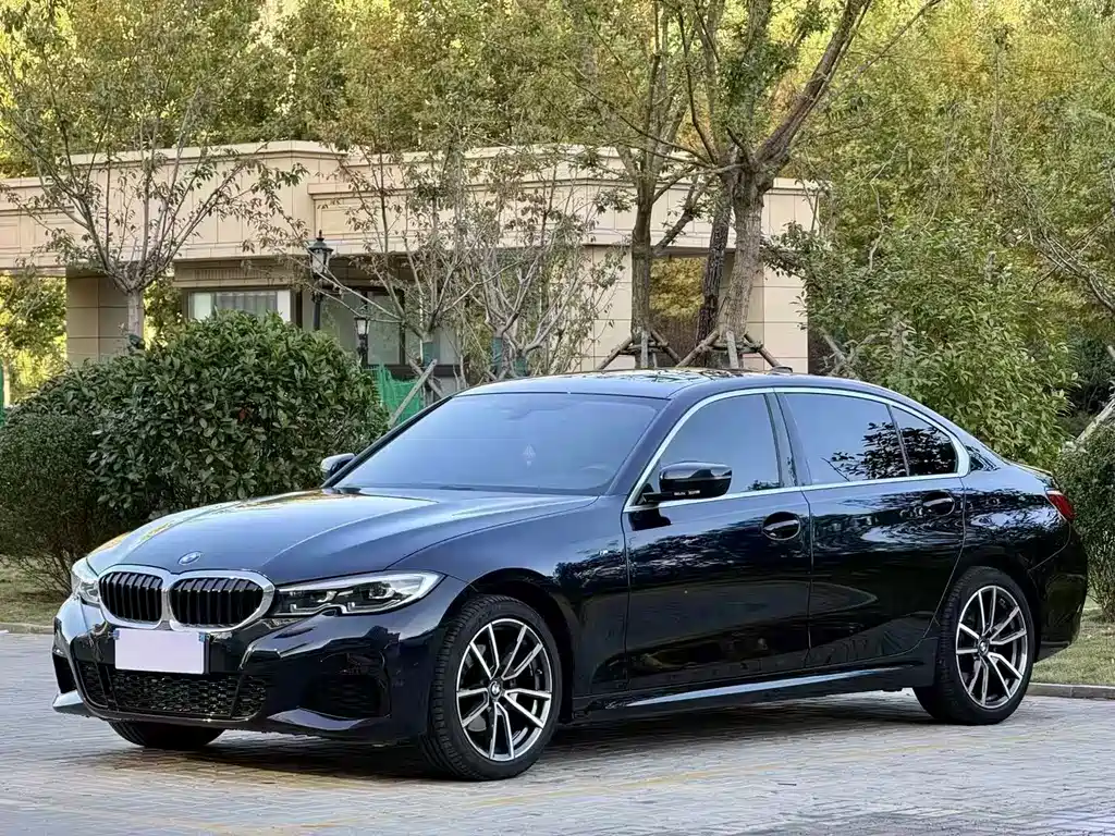 BMW 3 Series 2021