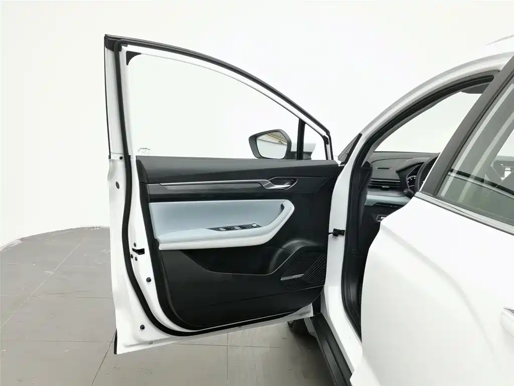 Geely Emgrand S 2022 — фото 8
