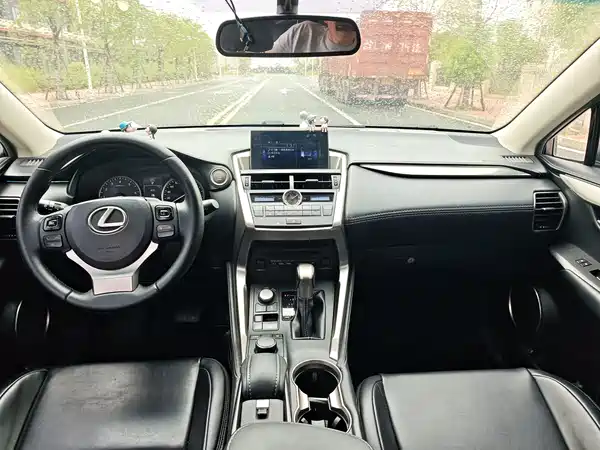 Lexus NX 2016