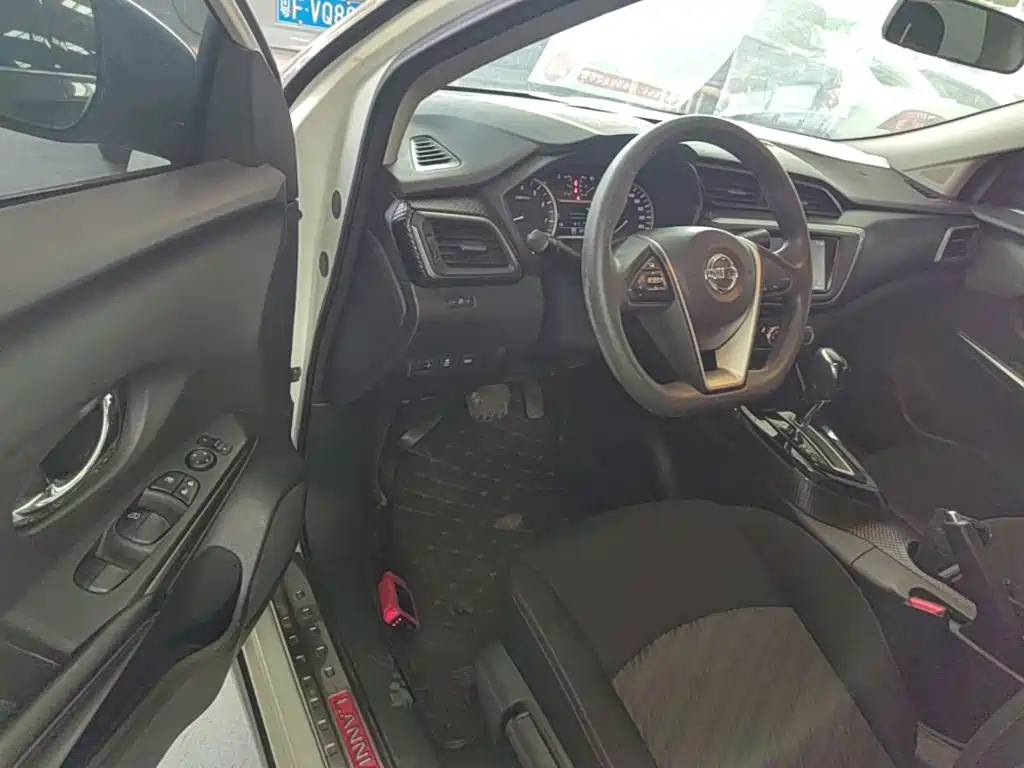 Nissan Bluebird 2017 — фото 16