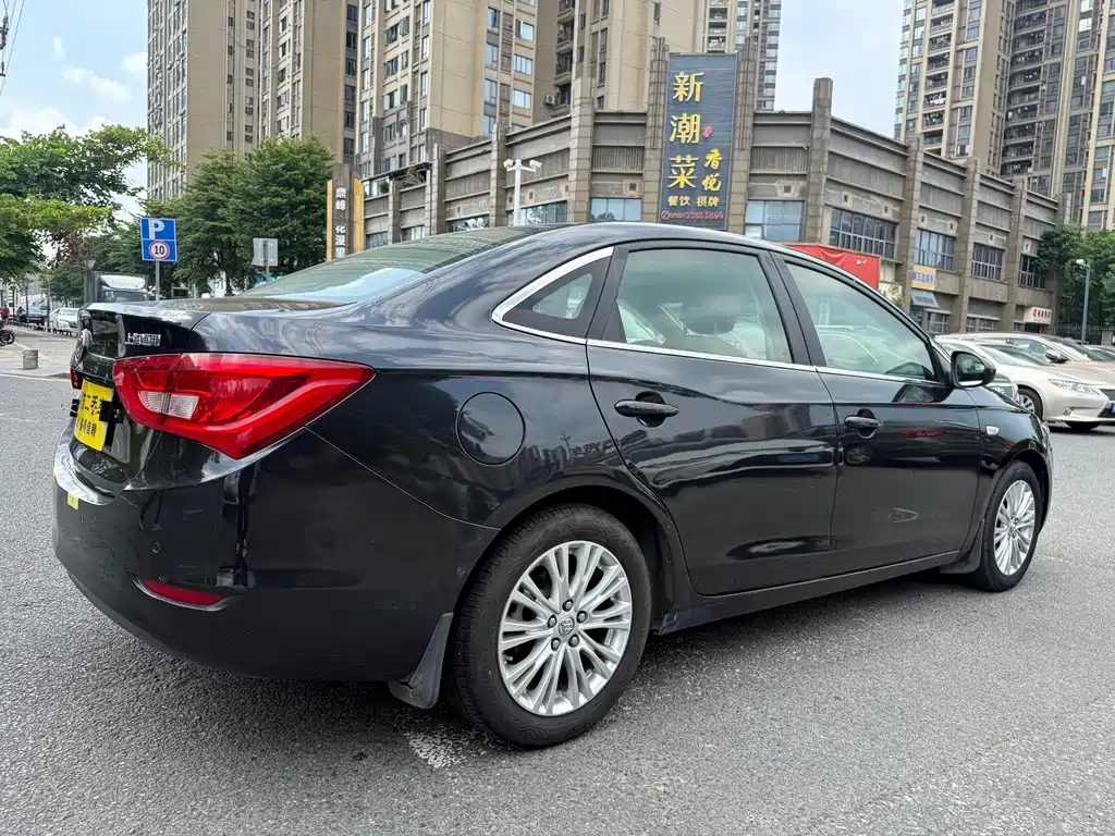 Buick Excelle 2016 — фото 11
