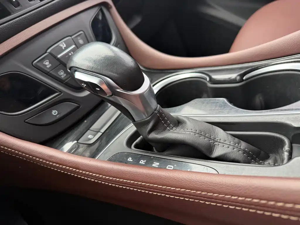Buick Envision Plus 2018 — фото 10