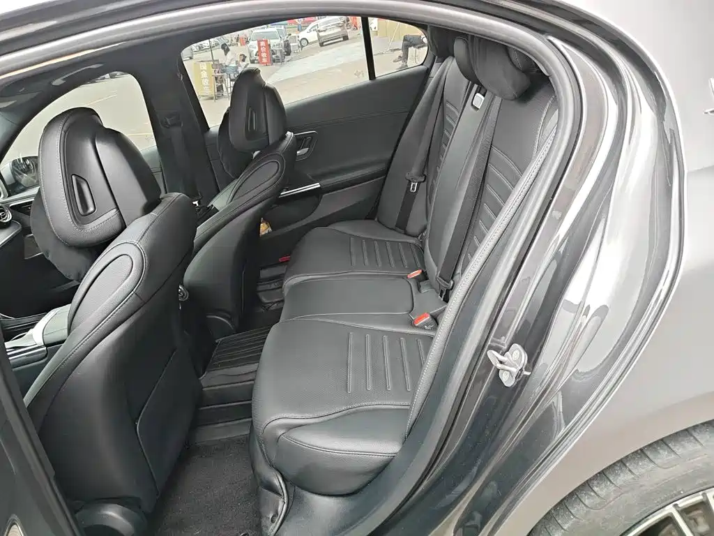 Mercedes-Benz C-Class 2023 — фото 13