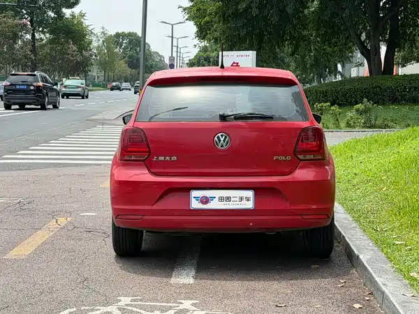 Volkswagen Polo 2016