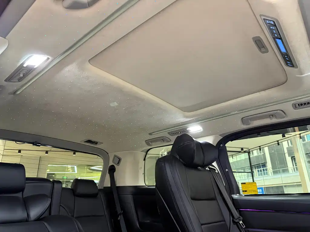 Toyota Alphard 2018 — фото 8