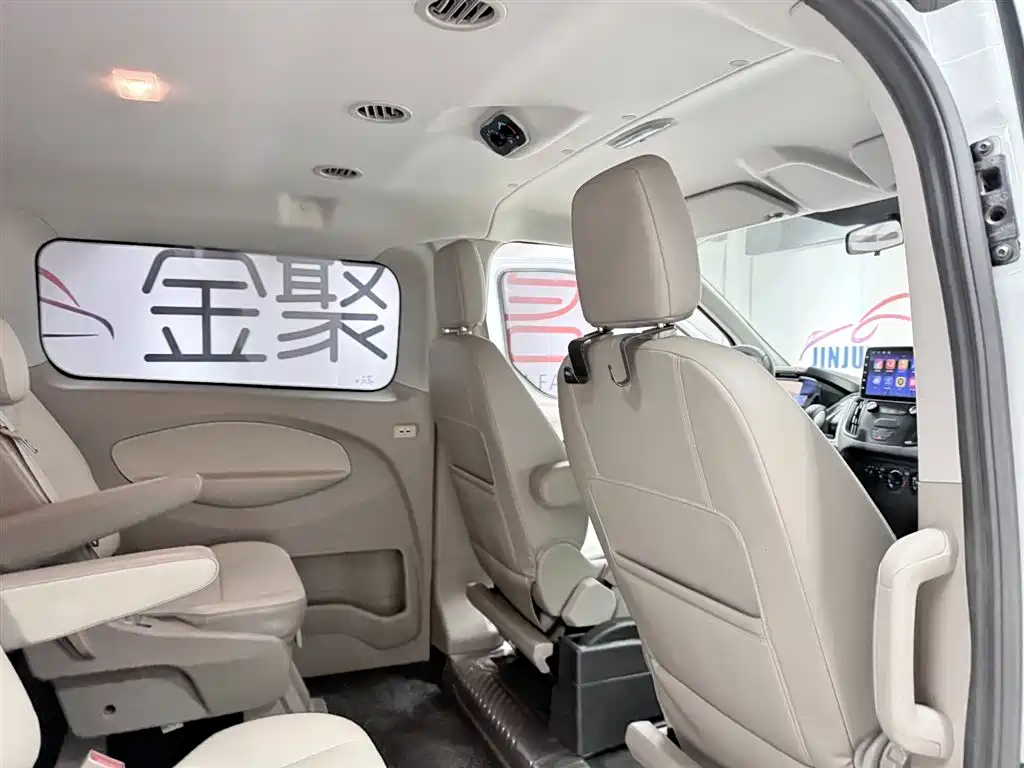 Ford Tourneo 2021 — фото 12