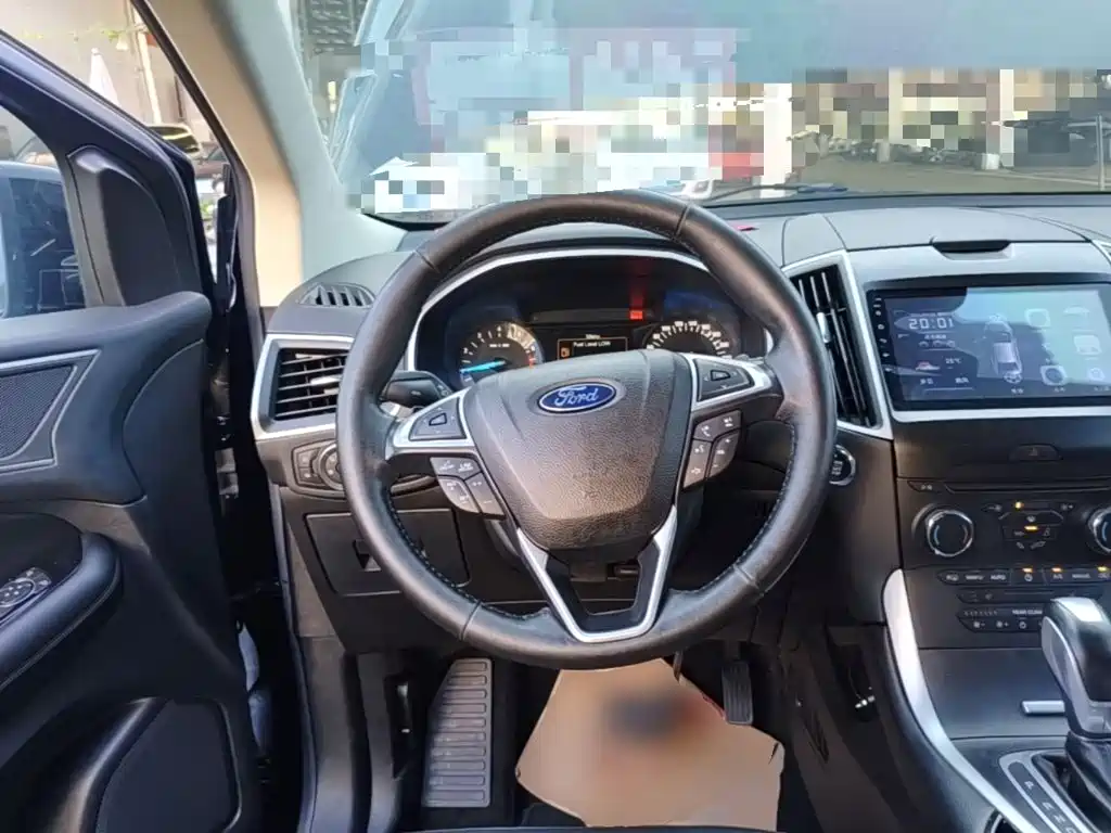Ford Edge 2017 — фото 11