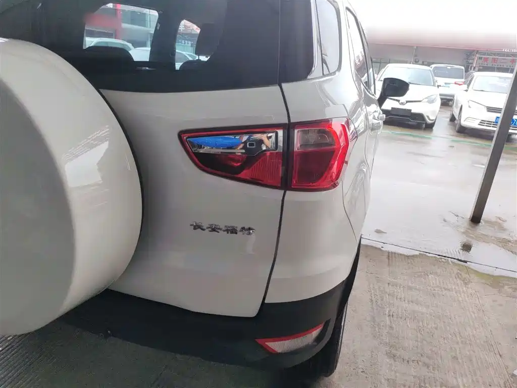 Ford Ecosport 2017 — фото 8