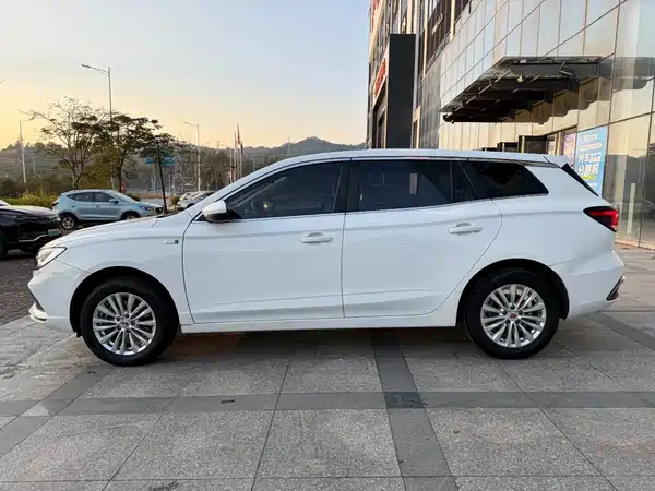 Roewe Ei5 2020